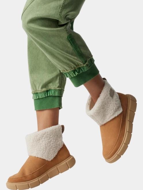 cizme pt. femei Sorel Sorel Explorer III Slip-On Cozy WP maro 9