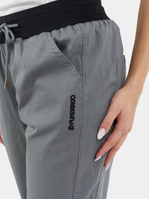pantaloni de sport pt. femei Fundango Miura Climbing Pants oliv 5