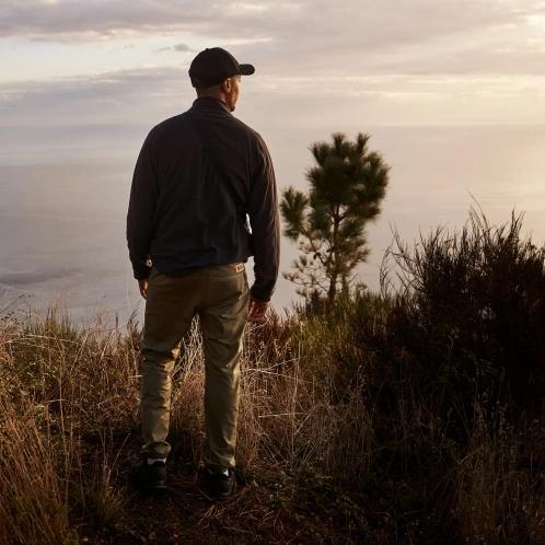 pantaloni de drumetie pt. barbati Fjallraven Vardag Trousers M oliv 10
