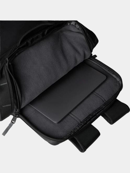 rucsac The North Face Base Camp Voyager Daypack negru 4