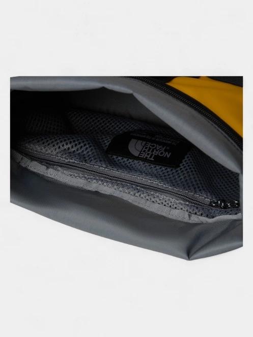 geanta de umar The North Face Base Camp Shoulder Bag galben 5