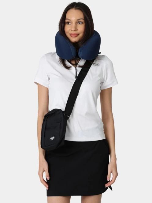 perna cervicala pentru calatorie Cabin Zero Travel Pillow albastru inchis 6