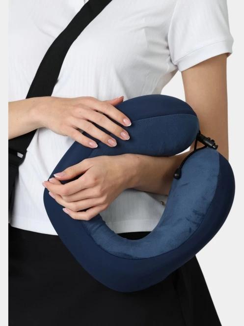 perna cervicala pentru calatorie Cabin Zero Travel Pillow albastru inchis 8