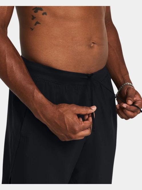 pantaloni scurti pentru sport pt. barbati Under Armour UA Launch 7'' Shorts negru 5